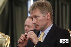 Песков заявил, что нельзя упрекать какую-то одну из сторон конфликта на Донбассе – "ополченцев Донбасса и Киев" – в том, что процесс обмена пленными идет медленно