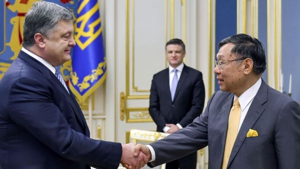 Порошенко встретился с послом Японии в Украине Сигеки Сумме