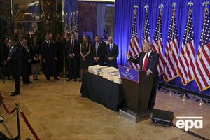 Трамп показал документы своих предприятий, которые он передаст в управление сыновьям