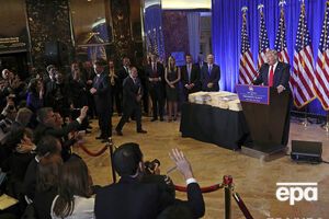 Трамп передал документы своих компаний в слепой траст