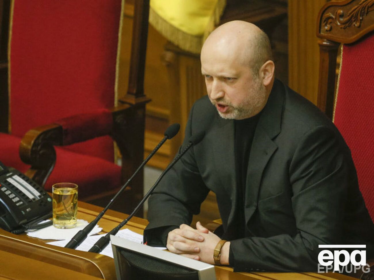 Турчинов рассказал, что у его тещи неуемный характер
