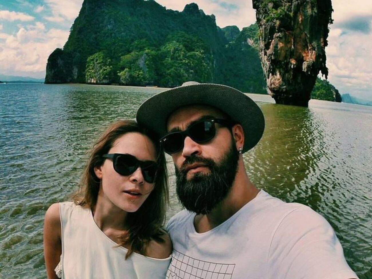 Санина с супругом проводят "каникулы" на острове