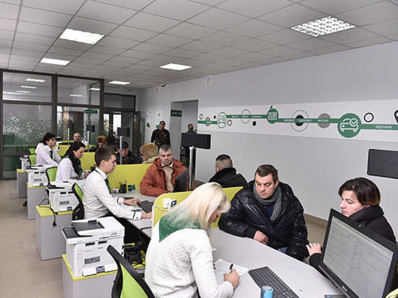 В Тернополе открыли новый сервисный центр МВД