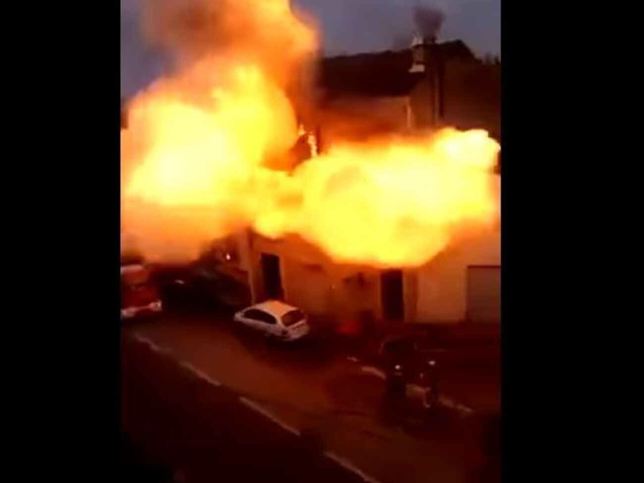 Взрыв в трехэтажном здании в Марселе