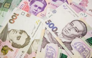 Падение гривны в НБУ объясняют сезонными факторами