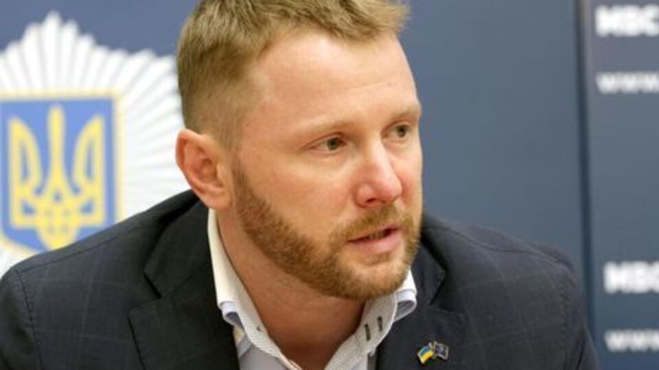 Спикер МВД Артем Шевченко заявил, что наградное оружие вручается за определенные заслуги в соответствии с действующим законодательством