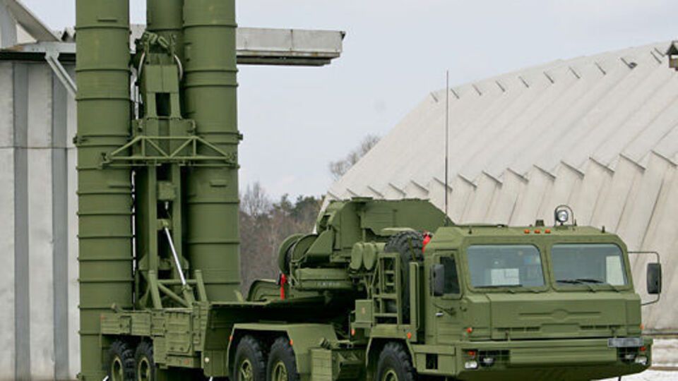 Российская зенитно-ракетная система С-400 "Триумф", размещенная в Крыму, не представляет собой прямой угрозы Украине
