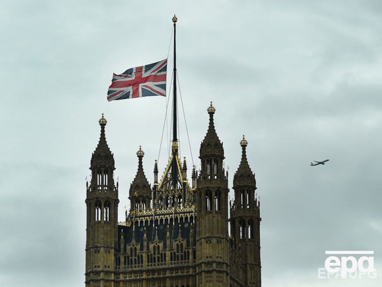 Британский дипломат не верит, что Стил мог бы выдумать сведения, указанные в докладе о российском компромате на Трампа, но допускает, что он мог прийти к неправильным выводам