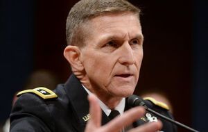 Приглашение якобы было передано в ходе телефонного разговора помощника Трампа по национальной безопасности Майкла Флинна с дипломатом РФ