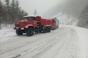 Ограничение движения ввели для грузового и крупногабаритного транспорта