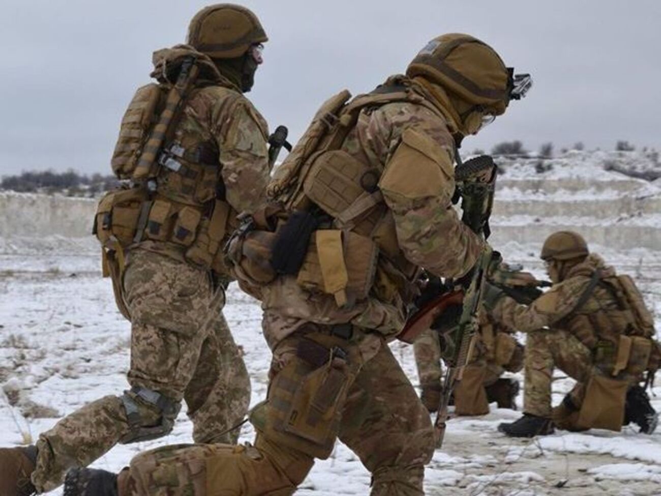 Противник продолжает обстреливать украинские позиции в зоне АТО