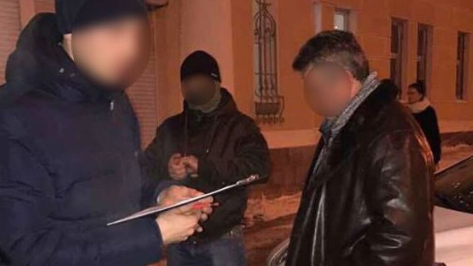 Судья Хозсуда пытался получить от представителя коммерческой структуры $16 тыс., его задержали при получении последней части денежных средств