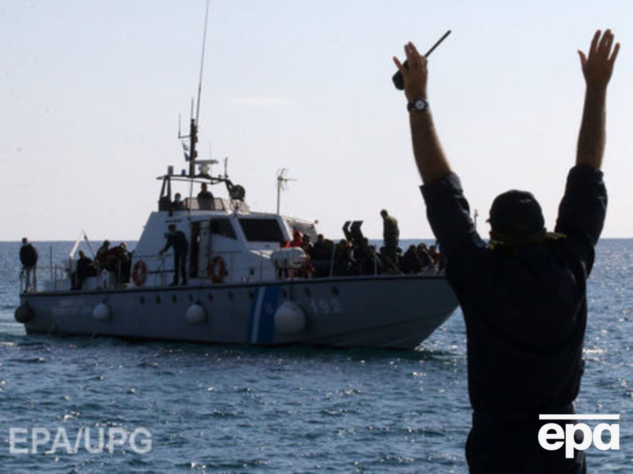 Спасательную операцию координирует оперативный центр береговой охраны в Риме