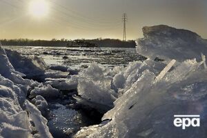 Реку Дунай заковал лед