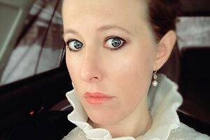 Собчак: Муж жестко отслеживает, чтобы после бани в бассейне я не листала инстаграмчик, а плавала