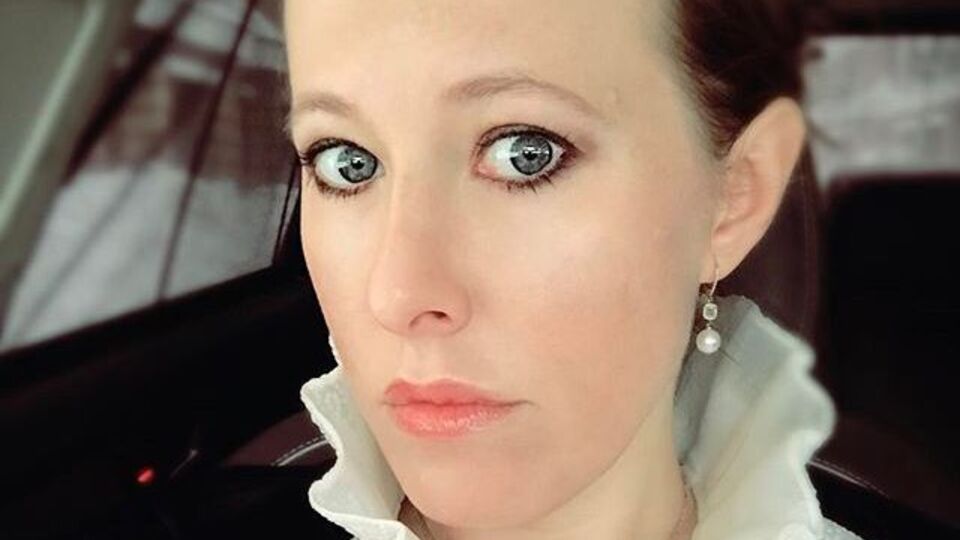 Собчак: Муж жестко отслеживает, чтобы после бани в бассейне я не листала инстаграмчик, а плавала