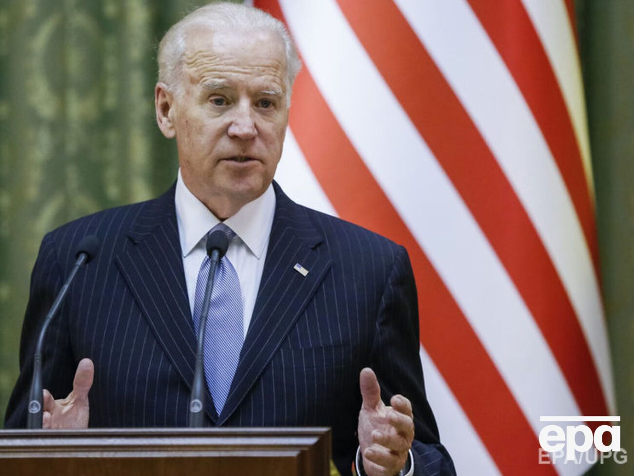 Байден встретится с Порошенко и Гройсманом