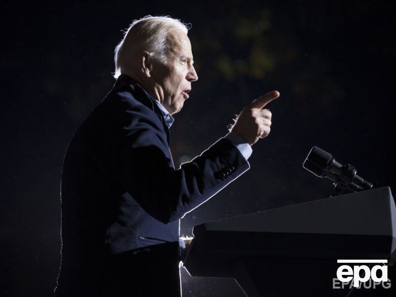 Байден заявил, что санкции против России будут сохраняться до прекращения агрессии на Донбассе и аннексии Крыма