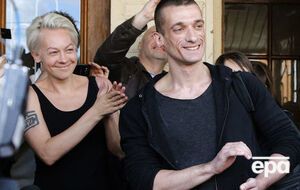 Шалыгина и Павленский уехали во Францию через Беларусь и Украину