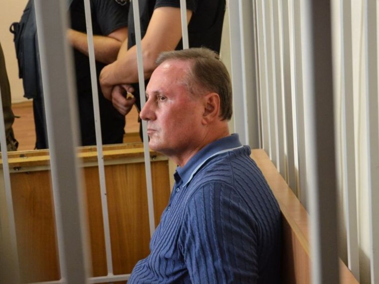 Ефремову предоставили бесплатного адвоката, так как его защитники приехать не смогли
