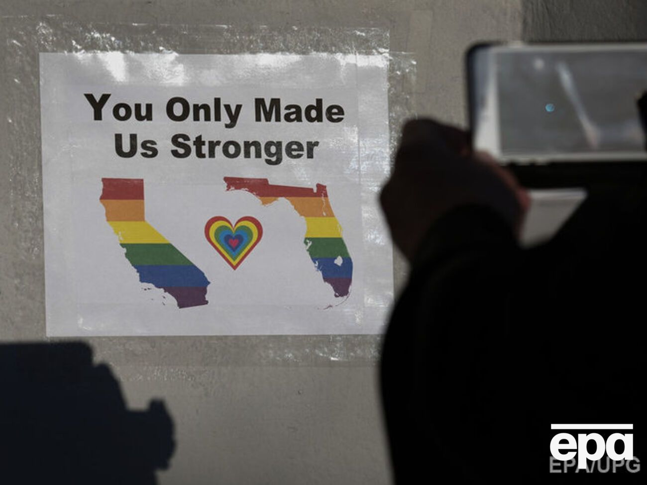 Расследование массового убийства в Орландо продолжается