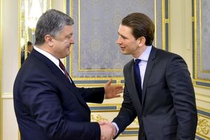 Порошенко призвал Курца способствовать освобождению политических заключенных и военнопленных