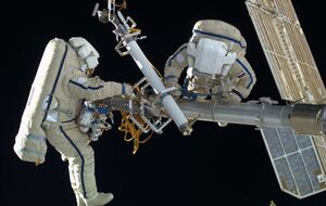 В скафандрах нового поколения в космос планировали выйти два российских космонавта