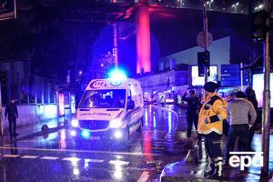 Задержанный мужчина признал вину в нападении на клуб в Стамбуле