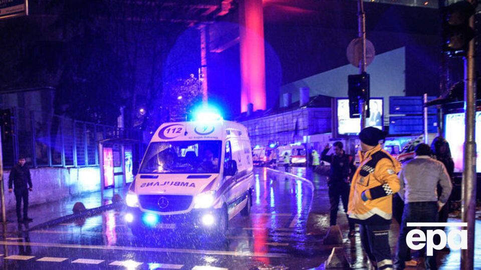 Задержанный мужчина признал вину в нападении на клуб в Стамбуле