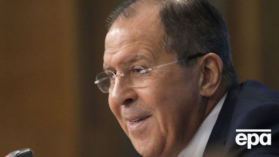 Лавров заявил, что американские дипломаты переодеваются в женщин, чтобы участвовать в митингах российской оппозиции