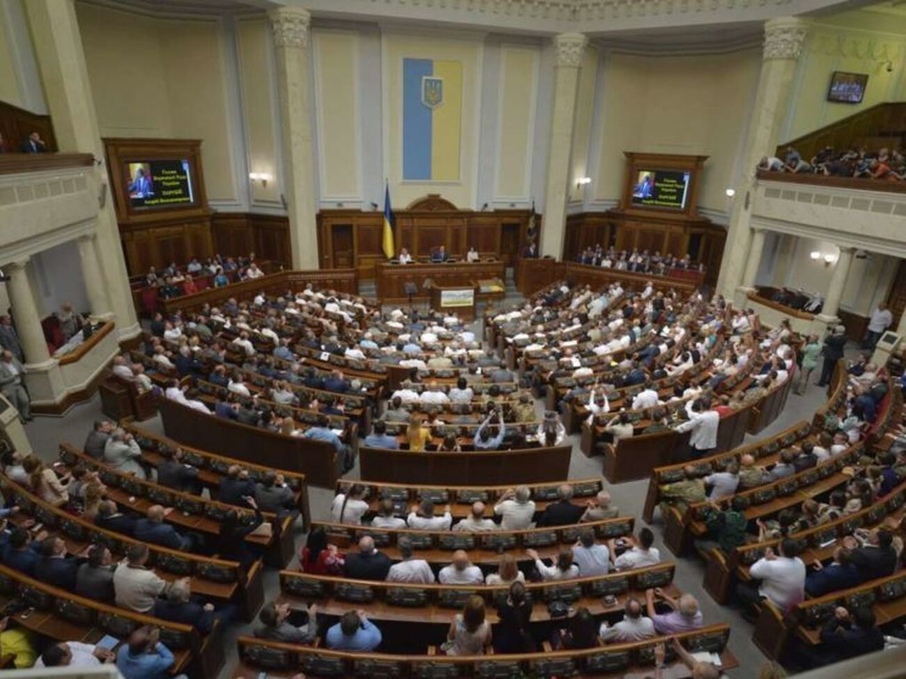 Рада отклонила проект постановления о повышении зарплат