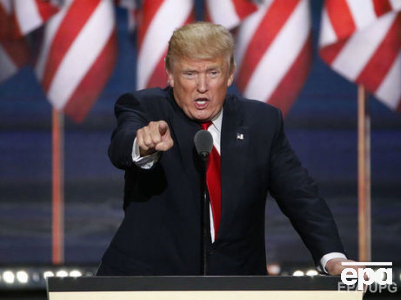 Аналитики Deutsche Bank считают, что Трамп с вероятностью 65% смягчит санкции в отношении РФ