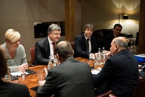 Порошенко и Чакрабарти обсудили вопросы реформирования украинского банковского сектора