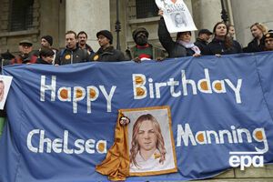 Обама смягчил приговор Челси Мэннинг