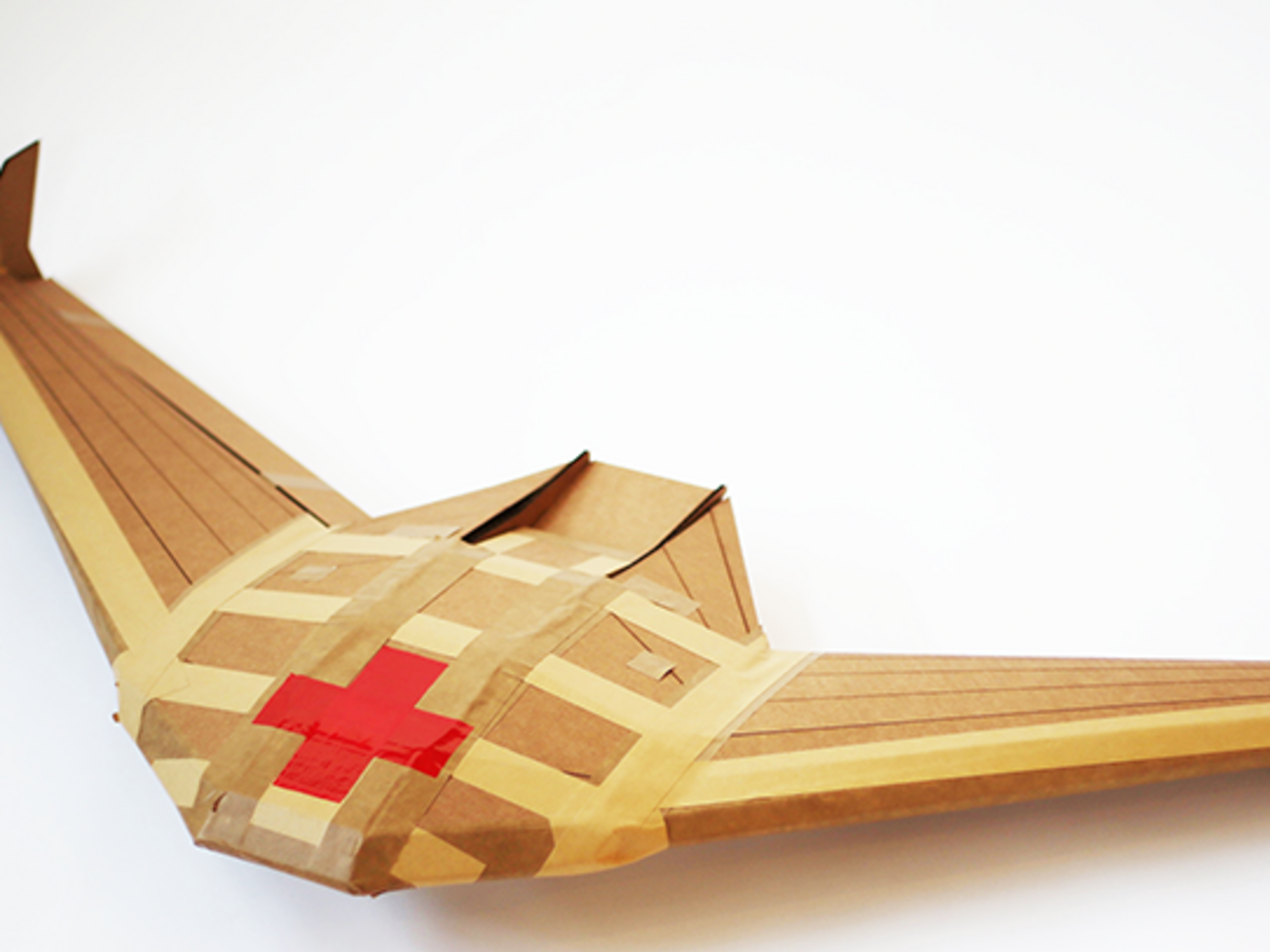 Образец бумажного беспилотника для перевозки медицинских грузов