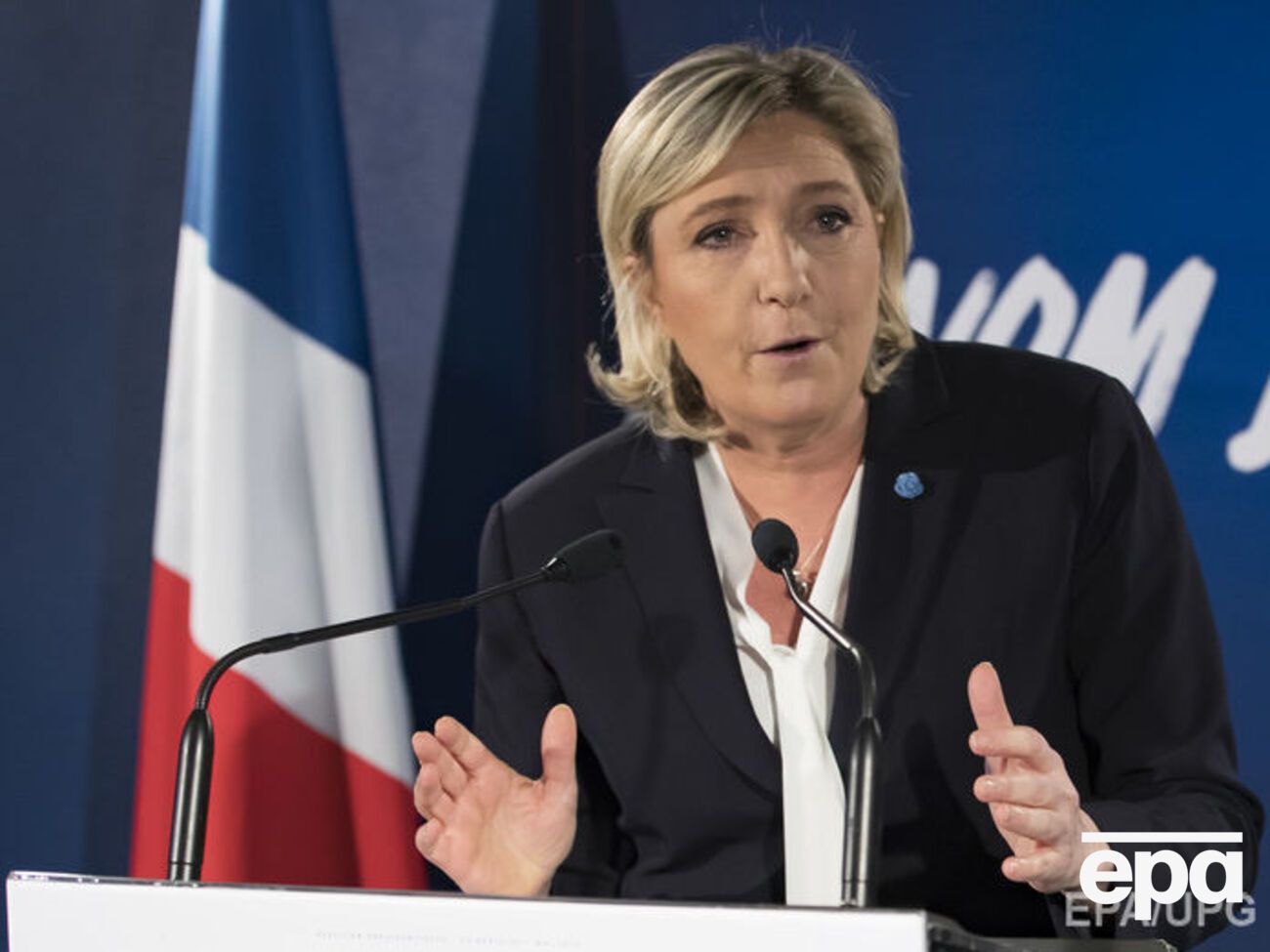 Ле Пен пригласили в оккупированный Крым