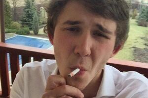 Журналист считает, что нужно привлечь к ответственности тех, кто выдал водительские права Толстошееву