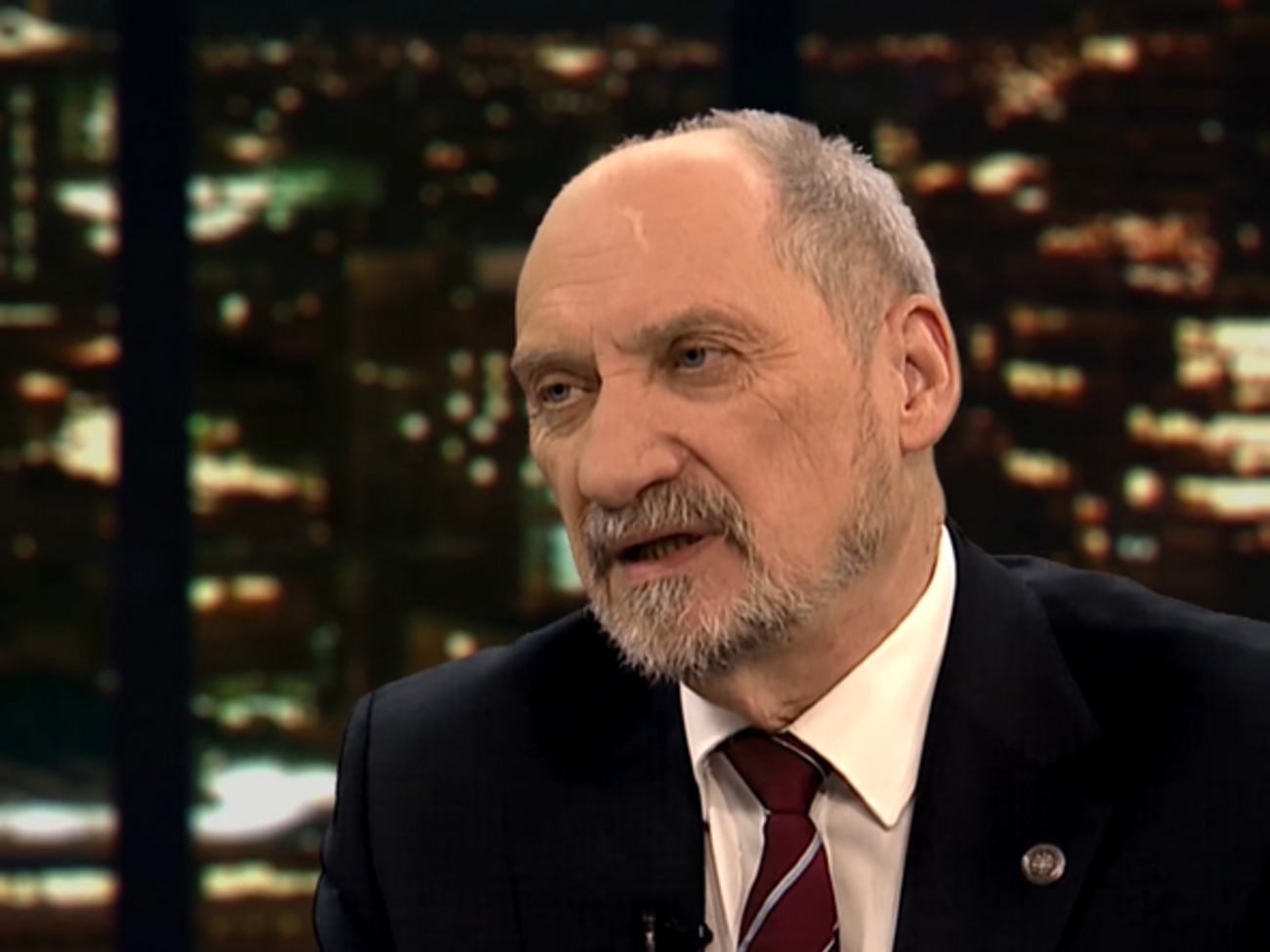 Мацеревич заявил, что раньше Польша вынуждена была оглядываться на мнение Кремля