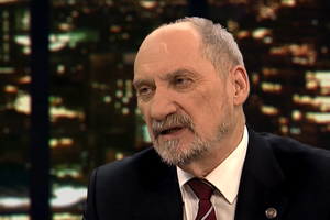 Мацеревич заявил, что раньше Польша вынуждена была оглядываться на мнение Кремля