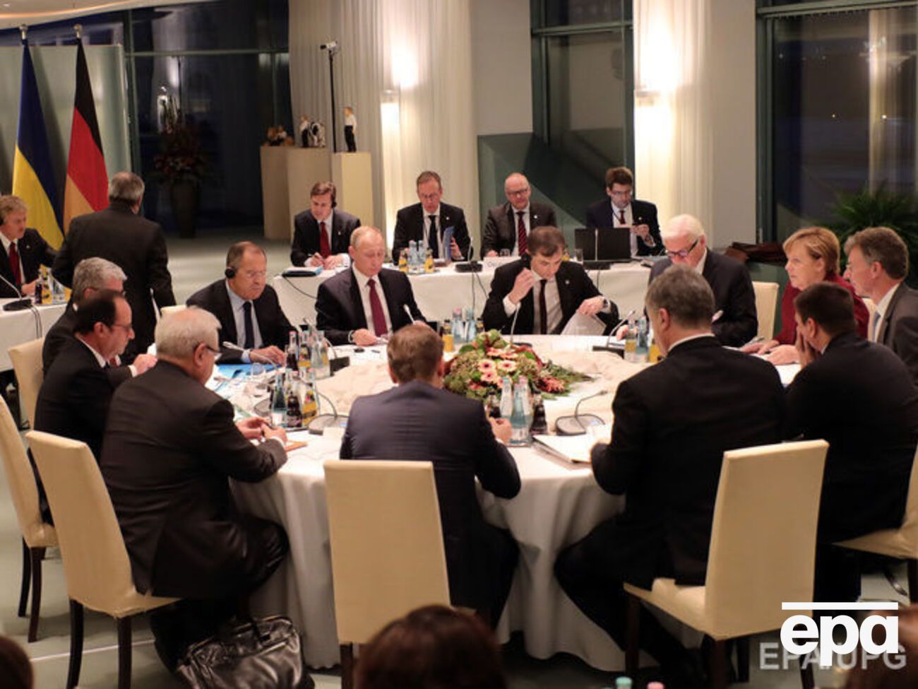 Лидеры РФ, Германии и Франции договорились о проведении "ряда совместных мероприятий на различных уровнях"