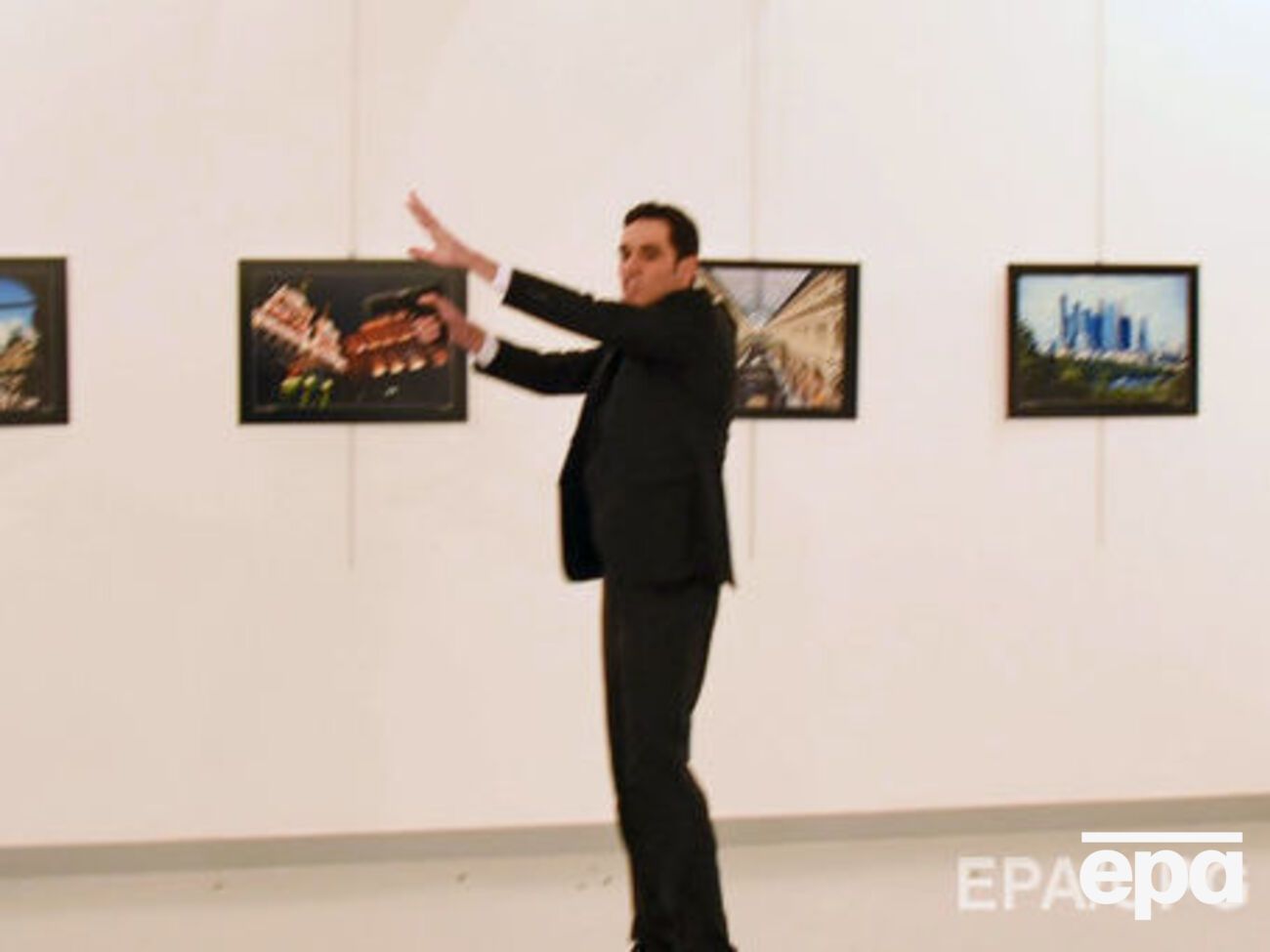 Алтынташ приходил в выставочный зал незадолго до покушения