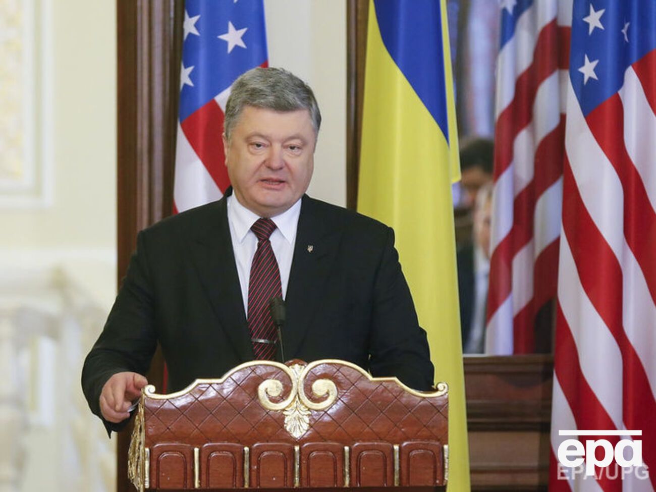 Порошенко сказал, что знает, как Трампу сделать Америку снова великой