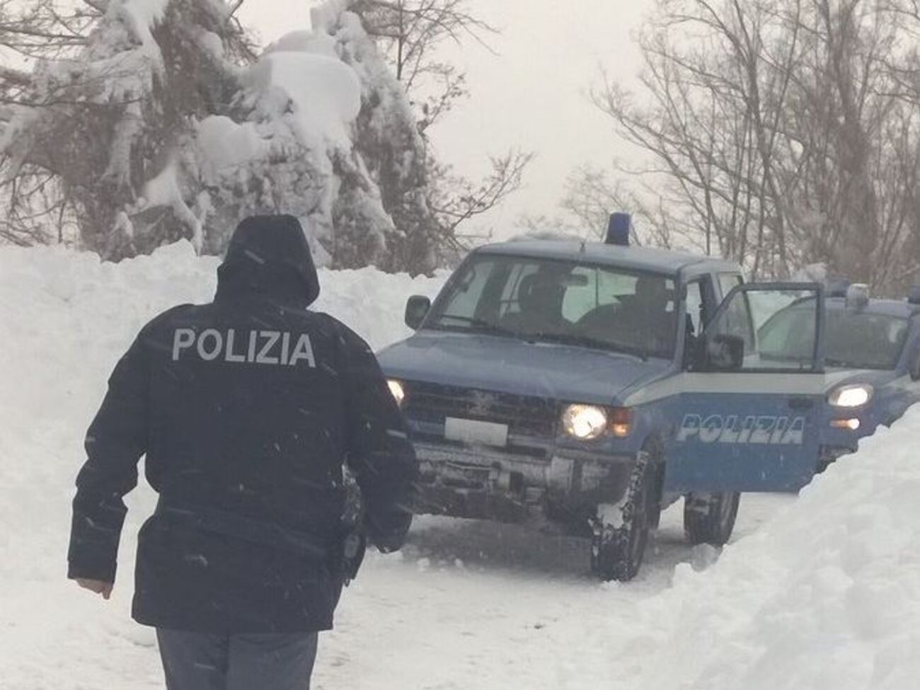 Украинцев в накрытом снежной лавиной отеле в Италии не было, утверждают в МИД
