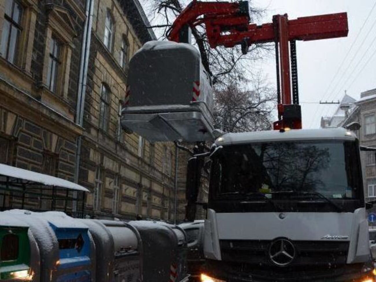 Горсовет Львова призвал территориальные громады Украины разрешить вывоз мусора на их полигоны