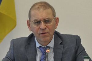 Пашинский заявил, что у него нет оснований говорить о работе Савченко на Россию, но он считает, что ее нужно исключить из оборонного комитета Рады