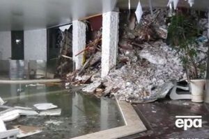 Итальянский отель, пострадавший от схода лавины