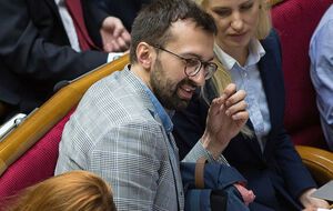 Лещенко сообщил, что распространил во время ланча заявление группы "Еврооптимисты"