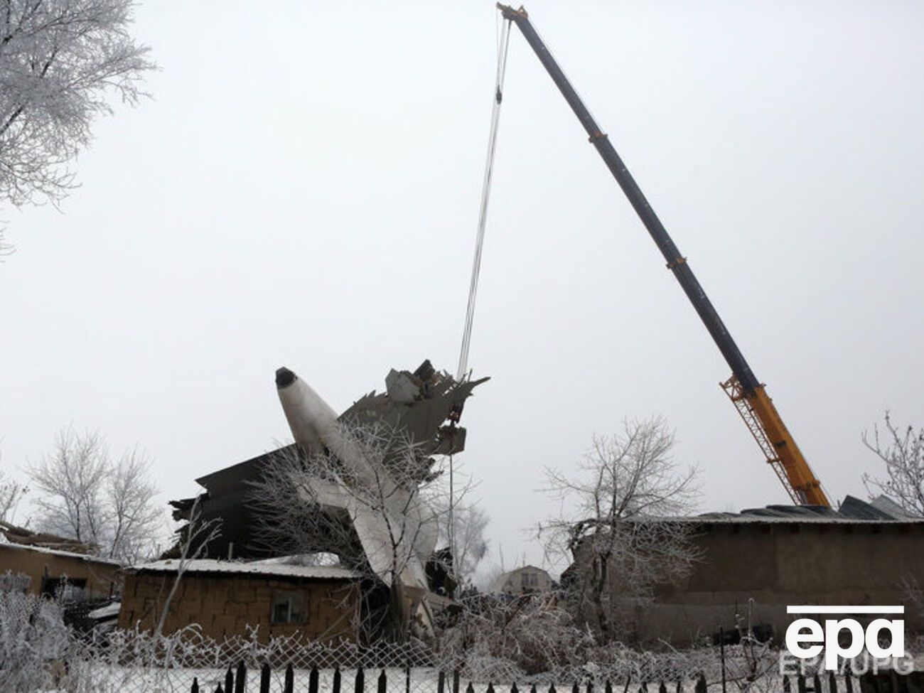 Турецкий грузовой самолет упал на дачный поселок под Бишкеком 16 января