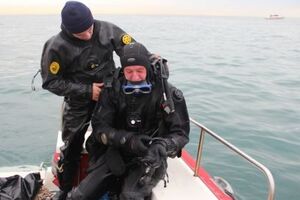 Американский самолет обнаружили водолазы