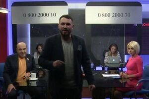 Рабинович (на фото слева) пожертвовал минуту своего эфирного времени для того, чтобы Лозовой сказал заключительное слово